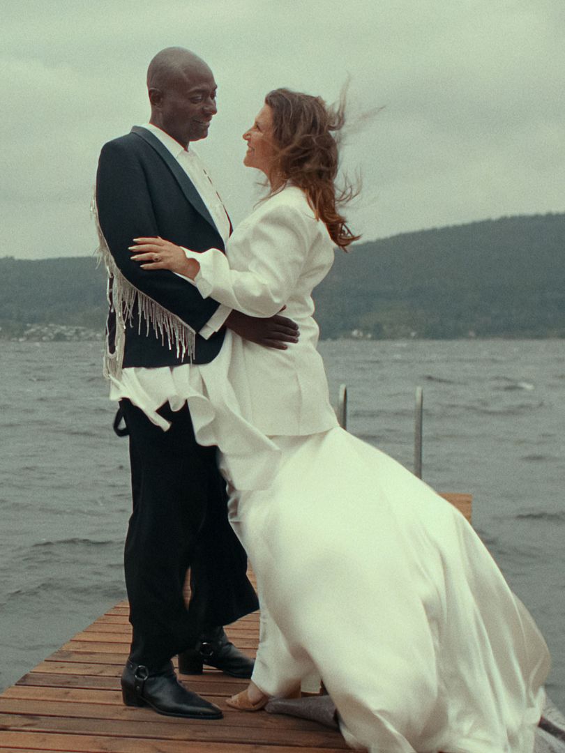 Affiche du film Rebel Royals : L&rsquo;improbable romance (2025) de Rebecca Chaiklin. Voir Rebel Royals : L&rsquo;improbable romance en streaming / torrent sur meilleurs-films.fr