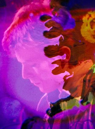 Affiche du film Moonage Daydream (2022) de Brett Morgen. Voir Moonage Daydream en streaming / torrent sur meilleurs-films.fr