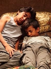 Affiche du film Asteroid (2021) de Mehdi Hoseinivand Aalipour. Voir Asteroid en streaming / torrent sur meilleurs-films.fr