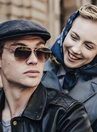 Affiche du film Nos années miraculeuses (2020) de Elmar Fischer. Voir Nos années miraculeuses en streaming / torrent sur meilleurs-films.fr