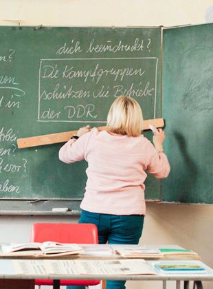 Affiche du film The lasting Formation (2021) de Christian Bäucker. Voir The lasting Formation en streaming / torrent sur meilleurs-films.fr