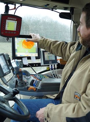 Affiche du film Agriculteurs 3.0 (2020) de Etienne Crépin. Voir Agriculteurs 3.0 en streaming / torrent sur meilleurs-films.fr