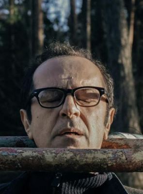 Affiche du film A résidence (2021) de Aleksey German Jr.. Voir A résidence en streaming / torrent sur meilleurs-films.fr