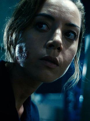 Affiche du film Emily The Criminal (2021) de John Patton Ford. Voir Emily The Criminal en streaming / torrent sur meilleurs-films.fr