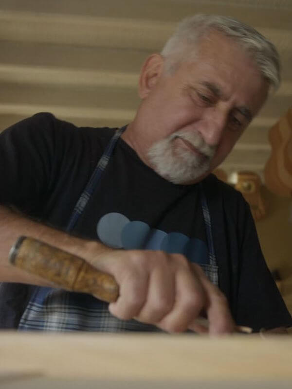 Affiche du film Le Luthier (2025) de Yiannis Kostavaras Affiche du film Le Luthier (2025) de Yiannis Kostavaras. Voir Le Luthier en streaming / torrent sur meilleurs-films.fr