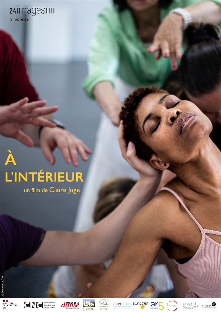 Affiche du court métrage À l’intérieur (2023) de Claire Juge. Voir À l’intérieur en streaming / torrent sur meilleurs-films.fr