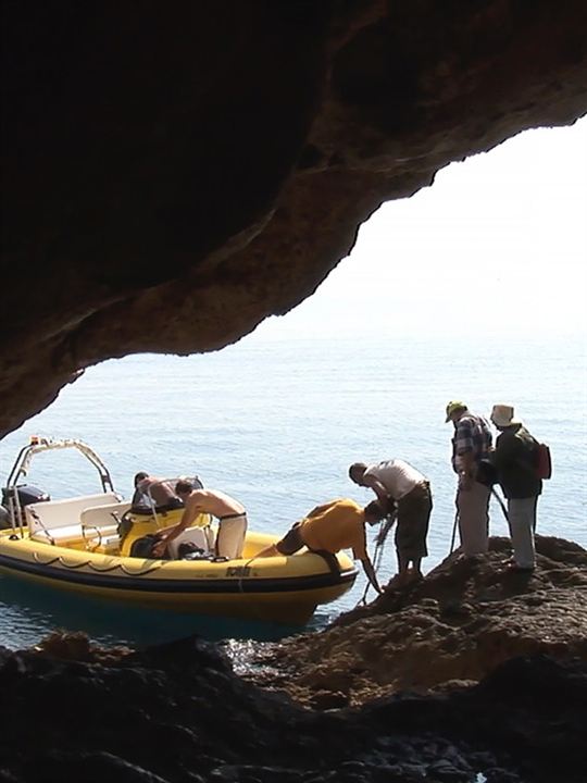 Affiche du film Adieu, la mémoire des lieux (2022) de Stavros Psyllakis. Voir Adieu, la mémoire des lieux en streaming / torrent sur meilleurs-films.fr