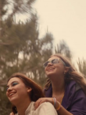 Affiche du court métrage Amour Océan (2025) de Helena Klotz. Voir Amour Océan en streaming / torrent sur meilleurs-films.fr