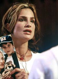 Affiche du film Antonia : des larmes au paradis (TV) (2003) de Ernst Josef Lauscher. Voir Antonia : des larmes au paradis (TV) en streaming / torrent sur meilleurs-films.fr