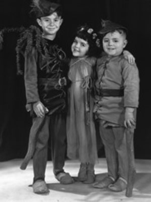 Affiche du court métrage Arbor Day (1936) de Fred C. Newmeyer Affiche du court métrage Arbor Day (1936) de Fred C. Newmeyer. Voir Arbor Day en streaming / torrent sur meilleurs-films.fr