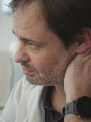 Affiche du court métrage Au cœur de l’annonce (2025) de Daniela Lanzuisi. Voir Au cœur de l’annonce en streaming / torrent sur meilleurs-films.fr