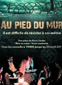 Affiche du film Au pied du mur (2010) de . Voir Au pied du mur en streaming / torrent sur meilleurs-films.fr