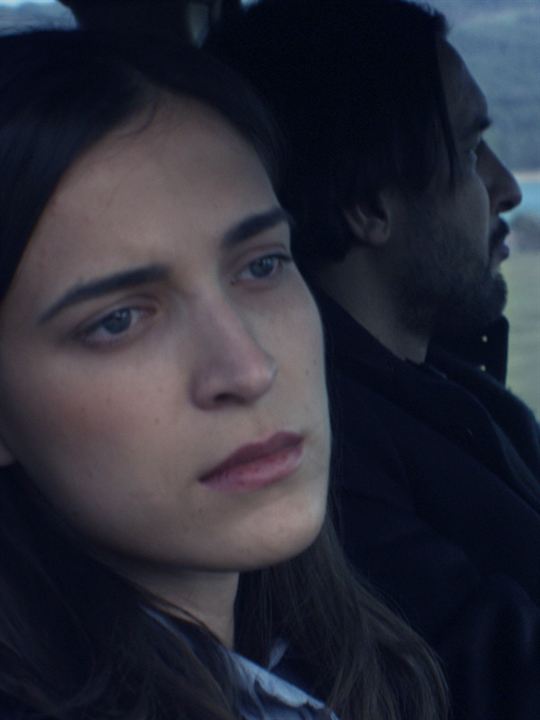 Affiche du court métrage Axşama doğru (2025) de Teymur Hajiyev. Voir Axşama doğru en streaming / torrent sur meilleurs-films.fr