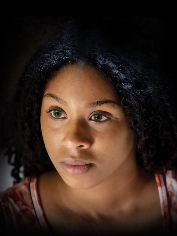 Affiche de la série Beauté maudite (2024) de Ndeye Mareme Diop. Voir Beauté maudite en streaming / torrent sur meilleurs-films.fr