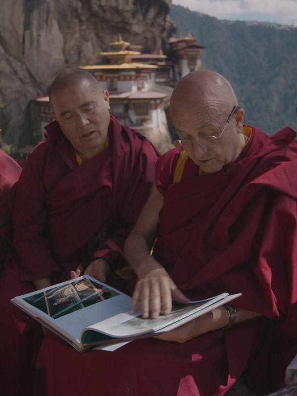 Affiche du court métrage Bhoutan – dans les pas de Matthieu Ricard (2023) de Caroline Halley. Voir Bhoutan – dans les pas de Matthieu Ricard en streaming / torrent sur meilleurs-films.fr