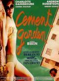 Affiche du film Cement Garden (1992) de Andrew Birkin. Voir Cement Garden en streaming / torrent sur meilleurs-films.fr