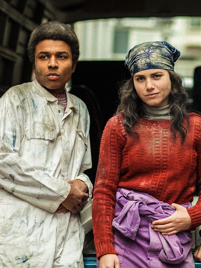 Affiche de la série Childhood Dreams (2023) de Bram Schouw. Voir Childhood Dreams en streaming / torrent sur meilleurs-films.fr