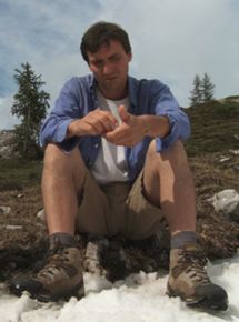 Affiche du film Cielo Senza Terra (2010) de Giovanni Davide Maderna,Sara Pozzoli,. Voir Cielo Senza Terra en streaming / torrent sur meilleurs-films.fr