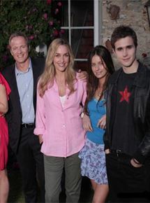 Affiche du film Comme chez soi (2011) de Lorenzo Gabriele. Voir Comme chez soi en streaming / torrent sur meilleurs-films.fr