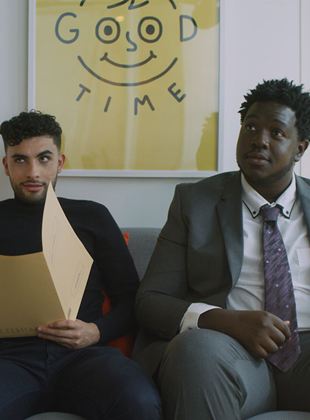 Affiche de la série Couronnes (2020) de Salif Cissé. Voir Couronnes en streaming / torrent sur meilleurs-films.fr