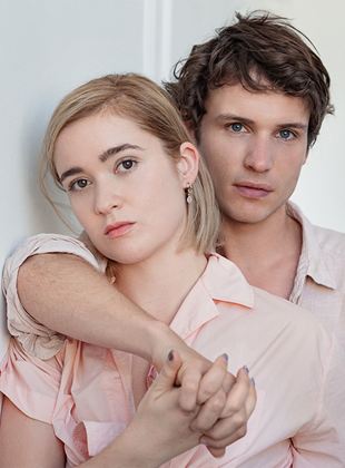 Affiche de la série Dangerous Liaisons (2021) de Harriet Warner. Voir Dangerous Liaisons en streaming / torrent sur meilleurs-films.fr