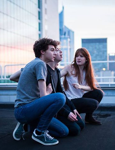 Affiche du court métrage Démarrer – Arrêter (l’aventure moderne) (2015) de Victor Habchy. Voir Démarrer – Arrêter (l’aventure moderne) en streaming / torrent sur meilleurs-films.fr