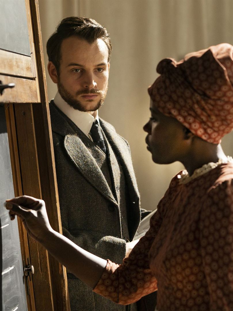 Affiche du film Der vermessene Mensch (2023) de Lars Kraume. Voir Der vermessene Mensch en streaming / torrent sur meilleurs-films.fr