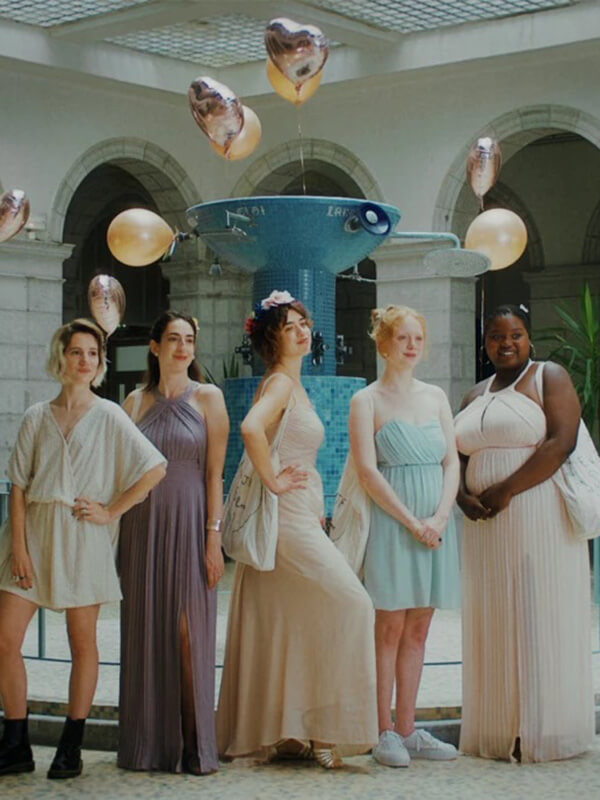 Affiche du court métrage Des jeunes filles enterrent leur vie (2022) de Maïté Sonnet Affiche du court métrage Des jeunes filles enterrent leur vie (2022) de Maïté Sonnet. Voir Des jeunes filles enterrent leur vie en streaming / torrent sur meilleurs-films.fr