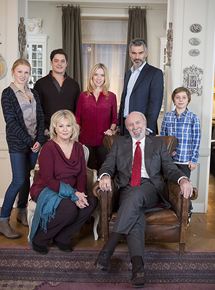 Affiche du film Des roses en hiver (2013) de Lorenzo Gabriele. Voir Des roses en hiver en streaming / torrent sur meilleurs-films.fr