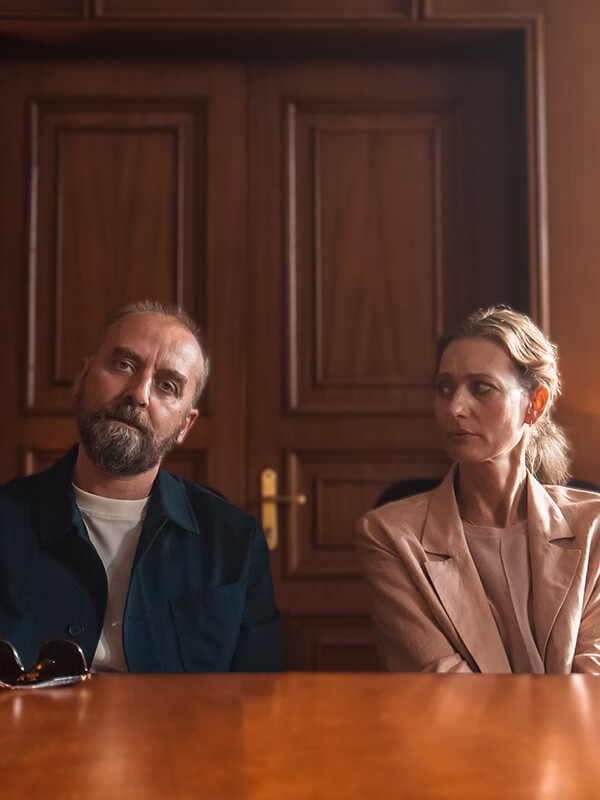 Affiche du film Divorce (2024) de Michal Chacinski. Voir Divorce en streaming / torrent sur meilleurs-films.fr