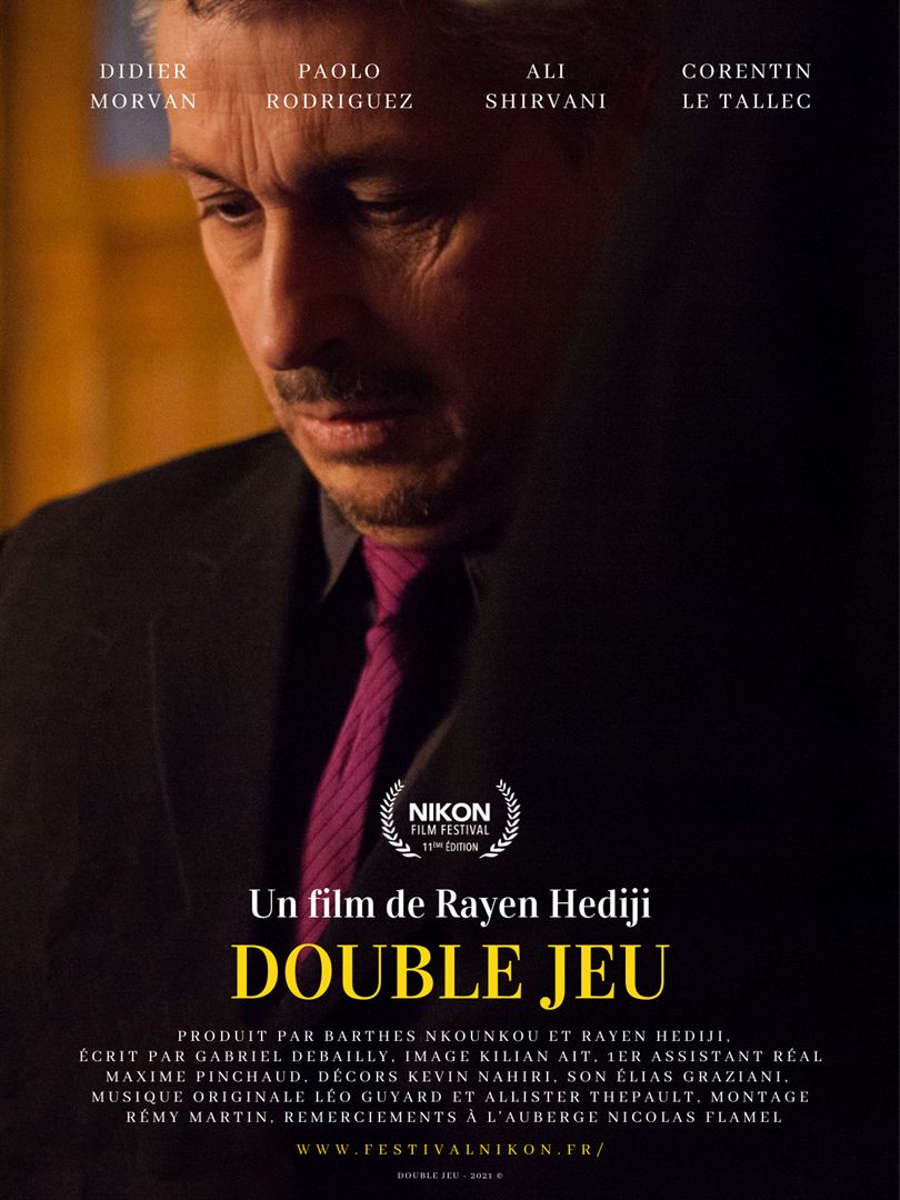 Affiche du court métrage Double Jeu (2021) de Rayen Hediji. Voir Double Jeu en streaming / torrent sur meilleurs-films.fr