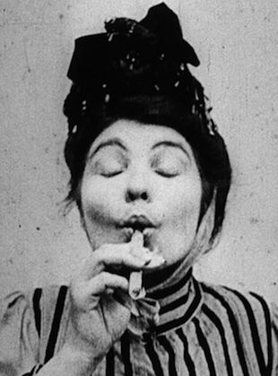 Affiche du film Elles n’en font qu’à leur tête (2022) de . Voir Elles n’en font qu’à leur tête en streaming / torrent sur meilleurs-films.fr