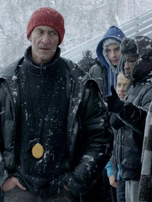 Affiche du court métrage Enfants de la patrie (2011) de Kim Chapiron. Voir Enfants de la patrie en streaming / torrent sur meilleurs-films.fr