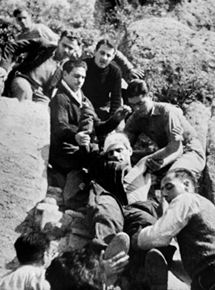 Affiche du film Espoir-Sierra de Teruel (1945) de Andre Malraux. Voir Espoir-Sierra de Teruel en streaming / torrent sur meilleurs-films.fr