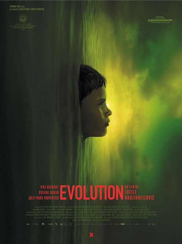 Affiche du film Évolution (2015) de Lucile Hadzihalilovic. Voir Évolution en streaming / torrent sur meilleurs-films.fr