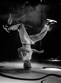 Affiche du film Faire kifer les anges (1996) de Jean-Pierre Thorn. Voir Faire kifer les anges en streaming / torrent sur meilleurs-films.fr