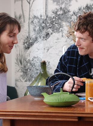 Affiche de la série Fluide (2021) de Joseph Safieddine. Voir Fluide en streaming / torrent sur meilleurs-films.fr