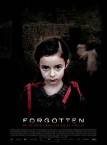 Affiche du film Forgotten (2012) de Alexandra Schmidt. Voir Forgotten en streaming / torrent sur meilleurs-films.fr