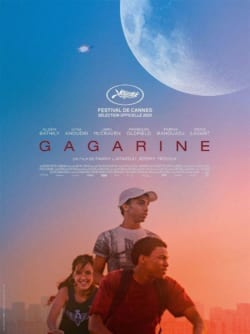 Affiche du film Gagarine (2020) de Fanny Liatard & Jérémy Trouilh.