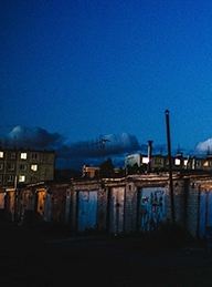 Affiche du film Garage People (2020) de Natalija Yefimkina. Voir Garage People en streaming / torrent sur meilleurs-films.fr