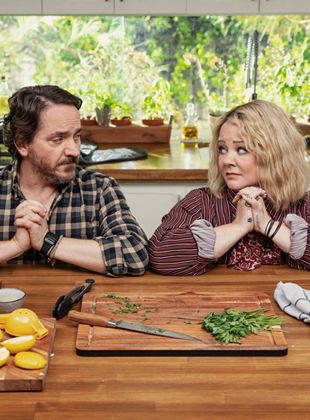 Affiche de la série God’s Favorite Idiot (2022) de Ben Falcone. Voir God’s Favorite Idiot en streaming / torrent sur meilleurs-films.fr