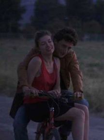 Affiche du film Hai Paura del Buio (2010) de Massimo Coppola. Voir Hai Paura del Buio en streaming / torrent sur meilleurs-films.fr