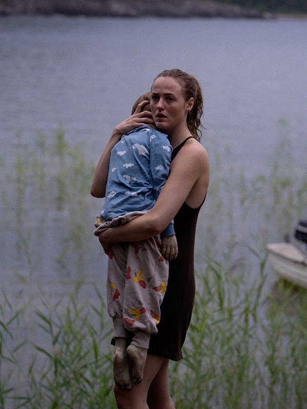 Affiche du film Handling the Undead (2023) de Thea Hvistendahl. Voir Handling the Undead en streaming / torrent sur meilleurs-films.fr