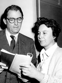 Affiche du film Hey, Boo: Harper Lee & To Kill a Mockingbird (2010) de Mary Murphy (II). Voir Hey, Boo: Harper Lee & To Kill a Mockingbird en streaming / torrent sur meilleurs-films.fr