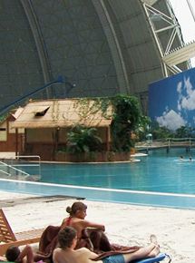 Affiche du film Hinterland (2008) de Marie Voignier. Voir Hinterland en streaming / torrent sur meilleurs-films.fr