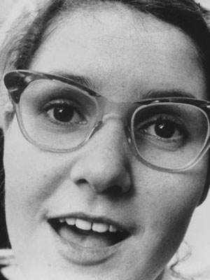 Affiche du court métrage Histoire de jeune fille () de Jane Campion. Voir Histoire de jeune fille en streaming / torrent sur meilleurs-films.fr