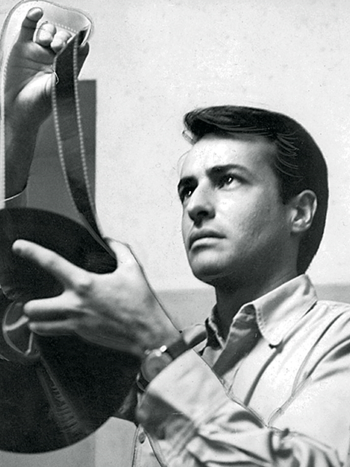 Affiche du court métrage Histoires croisées (2008) de Alice de Andrade. Voir Histoires croisées en streaming / torrent sur meilleurs-films.fr