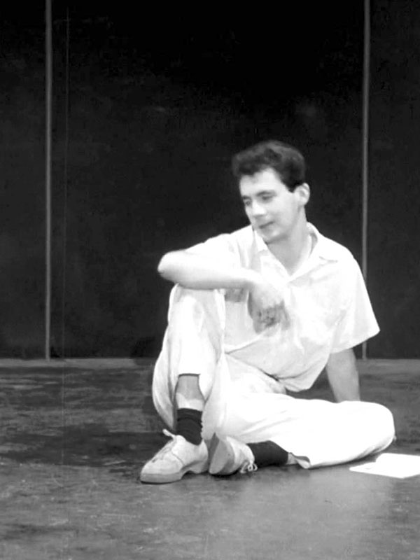 Affiche du court métrage Il etait une chaise (1957) de Claude Jutra. Voir Il etait une chaise en streaming / torrent sur meilleurs-films.fr