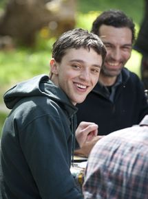 Affiche du film Je sais tomber (2018) de Alain Tasma. Voir Je sais tomber en streaming / torrent sur meilleurs-films.fr