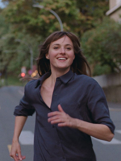 Affiche du film Julie (en 12 chapitres) (2021) de Joachim Trier. Voir Julie (en 12 chapitres) en streaming / torrent sur meilleurs-films.fr